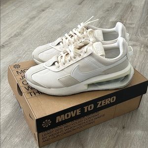 Nike w air max pre-day